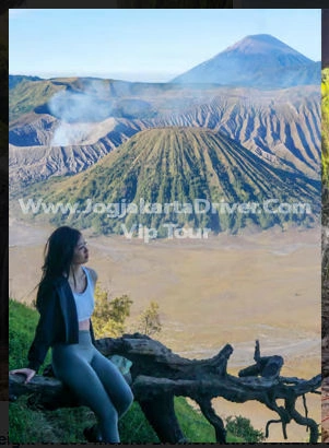 Bromo Jeep Sunrise
