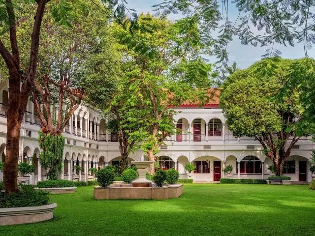 Hotel Majapahit Surabaya classic heritage luxury hotel