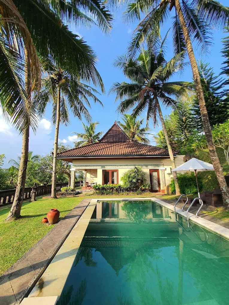 Puri Asri Magelang riverside hotel with green grounds